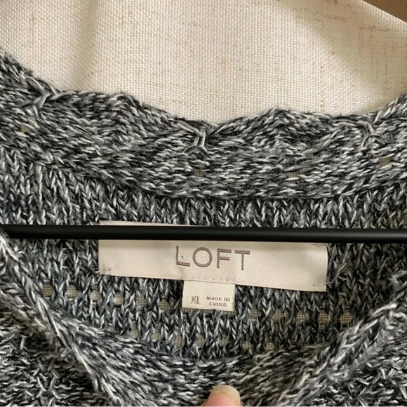 LOFT Marled Stripe Point Sweater Puff Shoulder Longsleeve XL - Picture 3 of 4